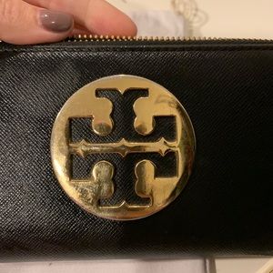 Tory Burch zipper wallet. Vintage